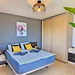 Casa Ela Apartment